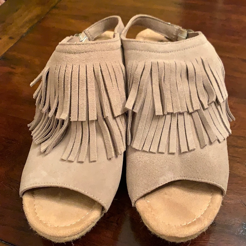 Minnetonka Leather Fringe Wedges 🔥 EUC